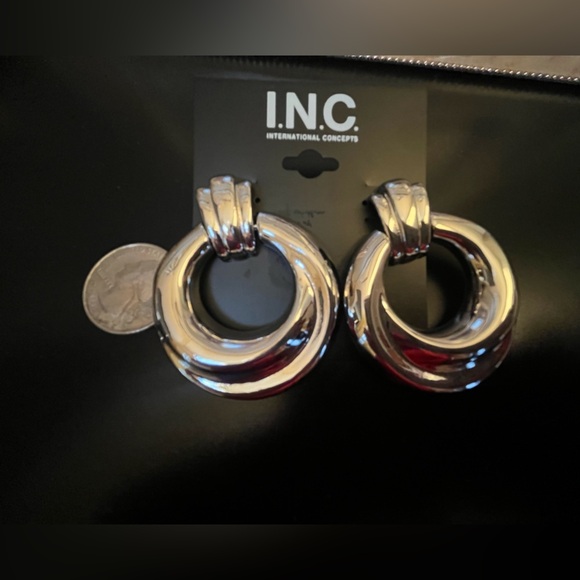 New! INC Large Silver Fashion Jewelry Earrings Circular Pattern Pierced - Picture 2 of 7